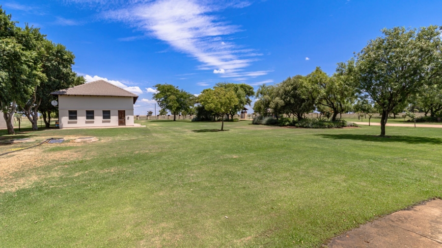 7 Bedroom Property for Sale in Oranjeville Free State